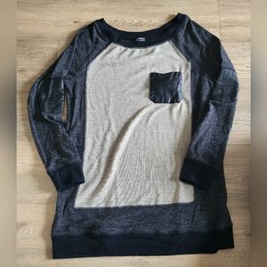 Women's Black and Cream Sweater